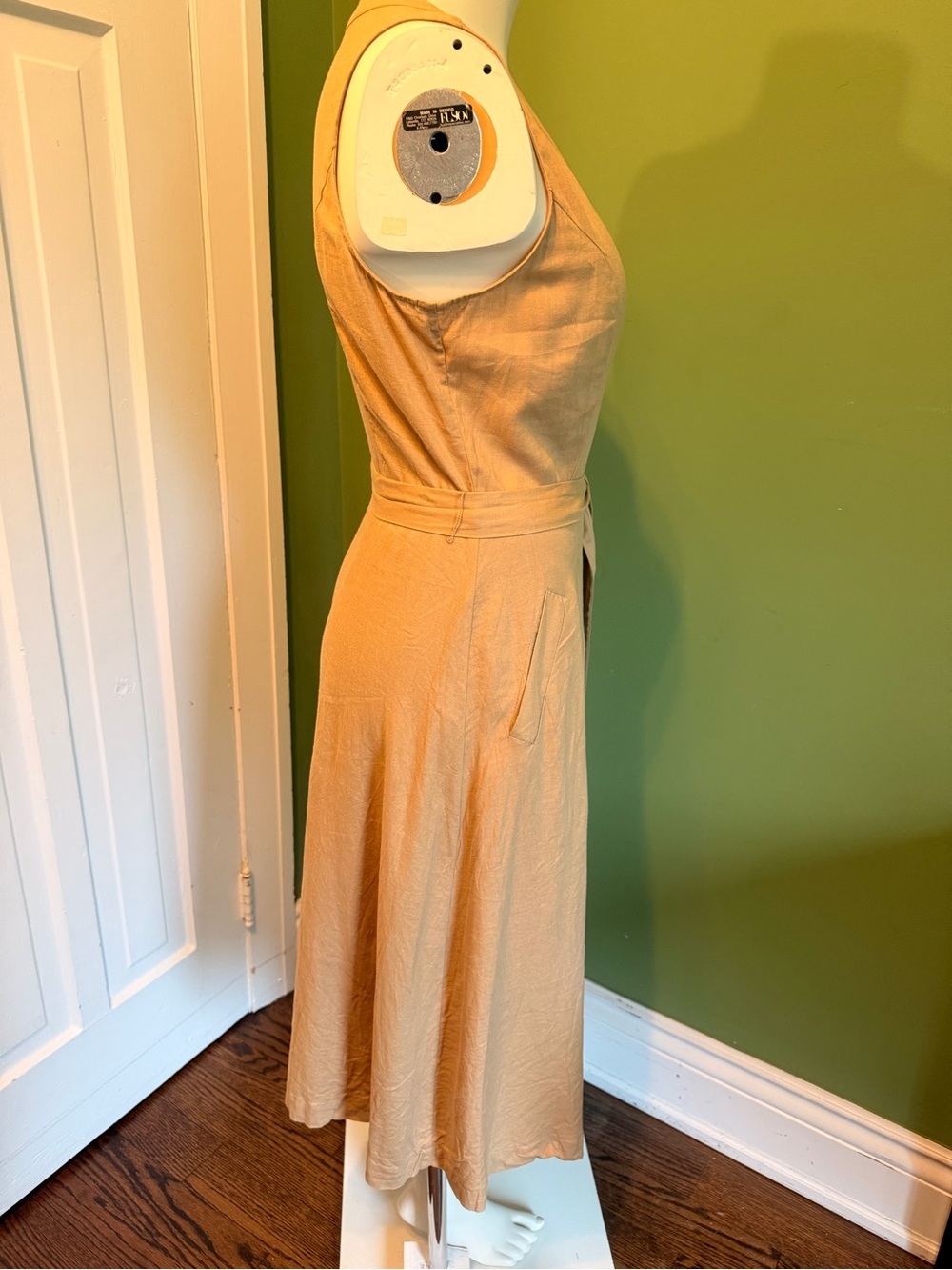 Reitman’s Linen Sleeveless Tan V-Neck Button Midi Dress with Waist Tie - Picture 4 of 10